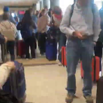Travelers report long lines at Houston's Hobby Airport