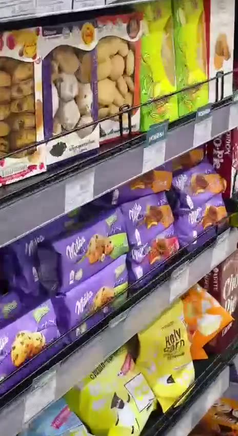 Navzdory sankcím jsou moskevské obchody plné západního zboží