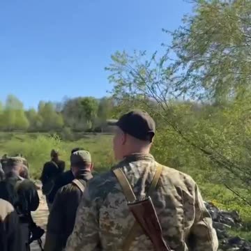 Thousands of Ukrainians Prepare for a Parade to Moscow