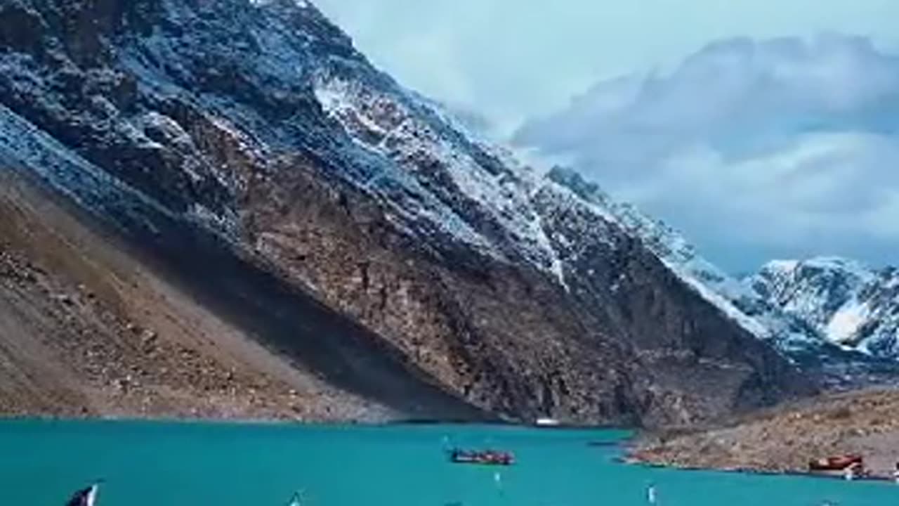 attabad lake hunza