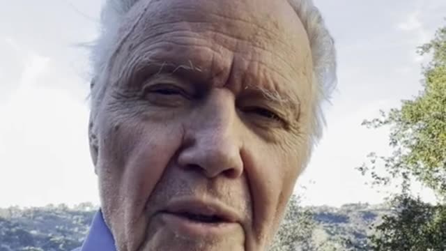 Jon Voight - Wake Up America