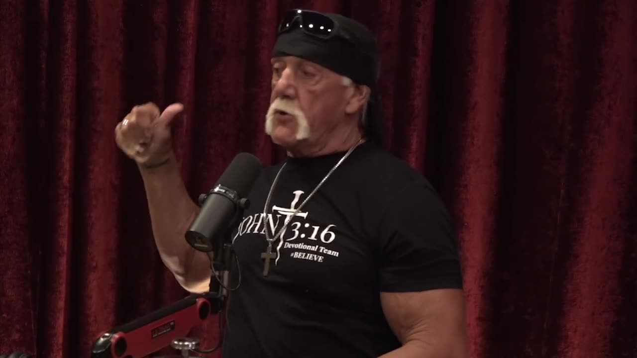 Hulk Hogan on Facing The Rock at Wreslemania 18 | Joe Rogan