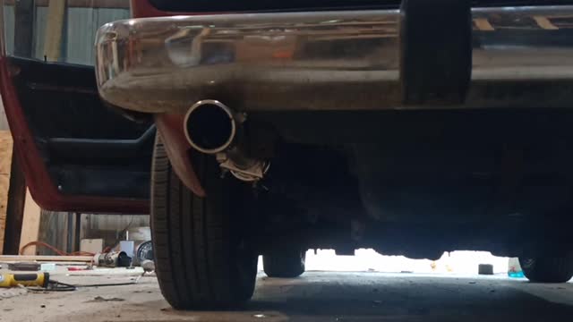 Datsun L28E exhaust clip