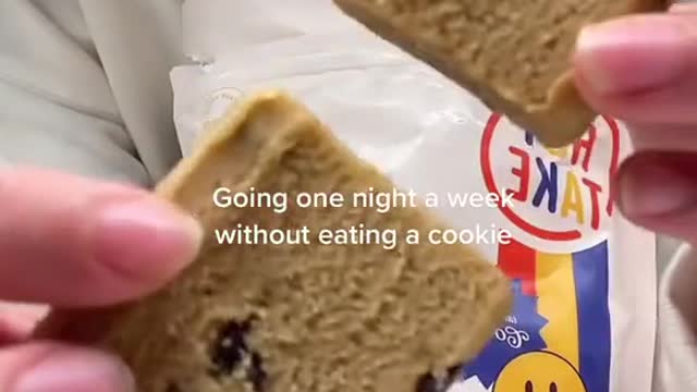 ive never been in love with a cookie before 👁👄👁 (via @Hot Take )