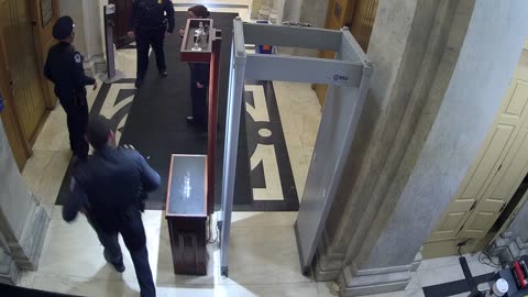 0163USCH01HouseCarriageDoor_2021-01-06_12h52min08s493ms.mp4