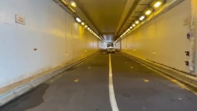 394 Porsche Carrera Gt Tunnel Sound