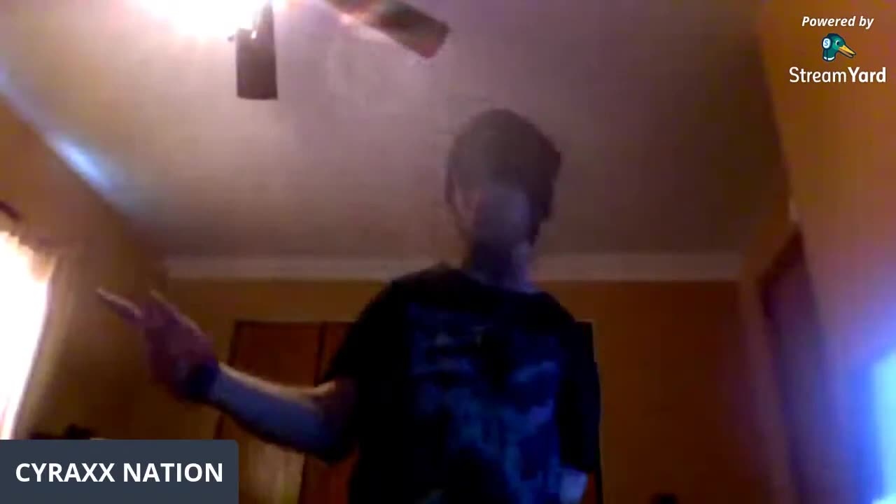 [Cyraxx Youtube 2021-6-7] WE ARE ALL THE SAE INSIDE (Freezes Up)