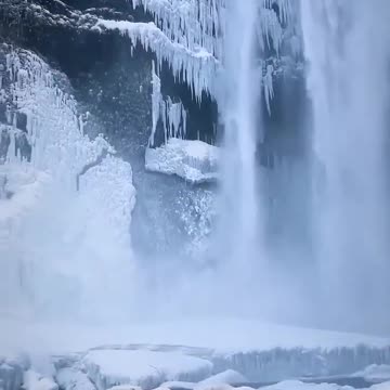 So beautiful, like fairy tale 😍 Iceland 🇮🇸