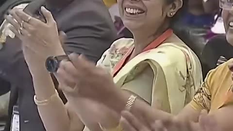 See moment how india become 4th country land on Moon