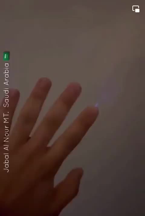 ELECTRICAL DISCHARGE FROM FINGERTIPS!!!