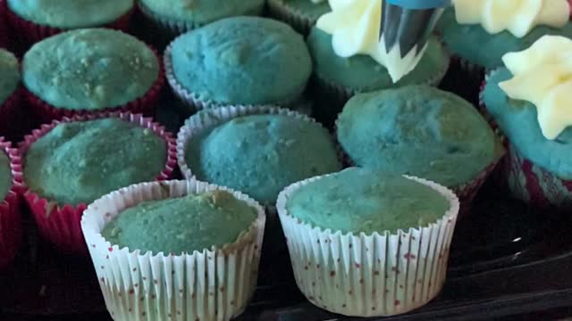 #cupcakes mad by my DIL #tamararoseblodgett
