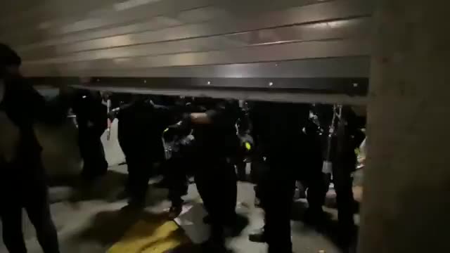 Antifa confronts Portland Police