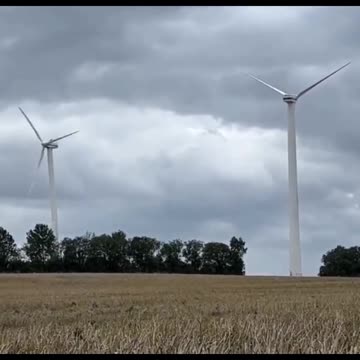 Wind turbine collapsed after a "wind gust" in Rostock, Germany