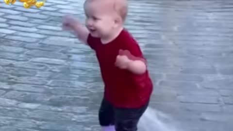 Baby's funniest moments in water