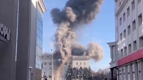 Arrival at the building of the Kherson administration
