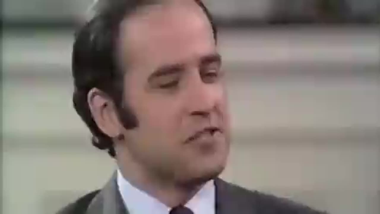 ▶ EXTRAIT-RQ (26 fév 23) : JOE BIDEN - I don't think you should assume I'm not corrupt !