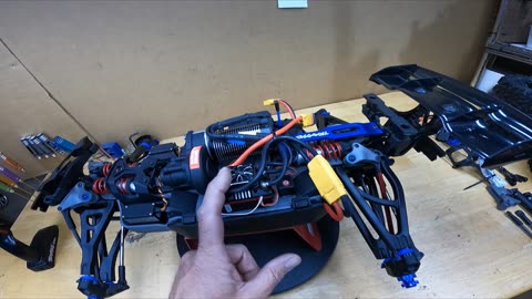 TRAXXAS EREVO 2.0 6S , LETS TAKE A LOOK