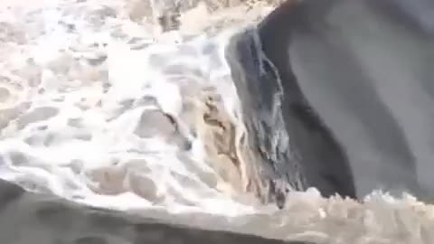 A força da natureza! Tromba d'água no Vale da Lua.