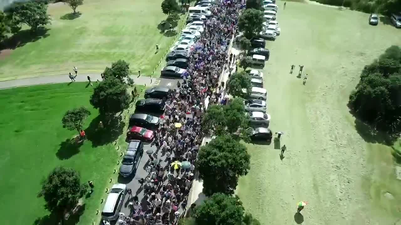 Auckland, New Zealand hit the streets en masse against "Covid Tyranny"