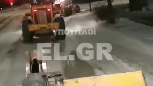 Δείτε ποιος ήρθε να βοηθήσει τους φορτηγατζήδες!!