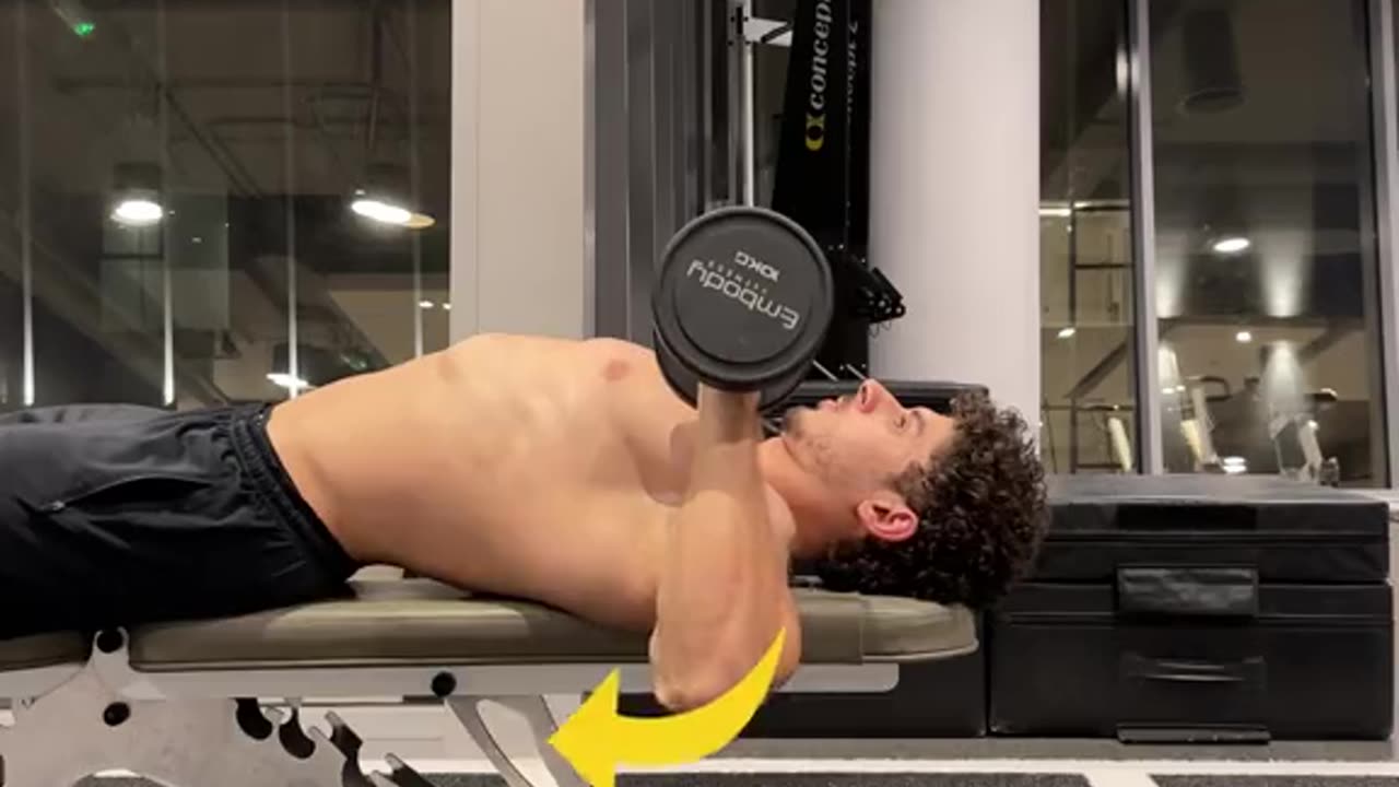Are You Making this Dumbbell Press Mistake? 🤔