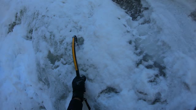 Ice Climbing Middle Cataract, Western Maine 2/9/2022