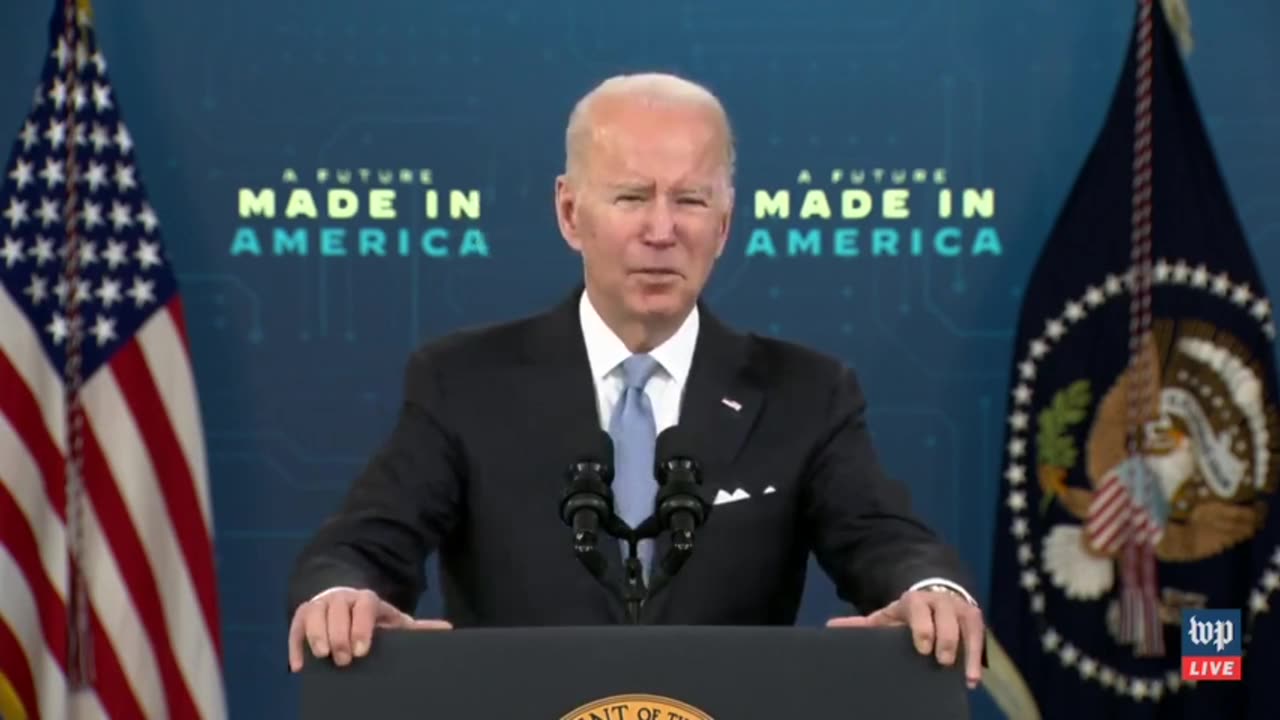 Bumbling Joe Biden Decides To Praise Bankrupt Electric School Bus Maker "Proterra"