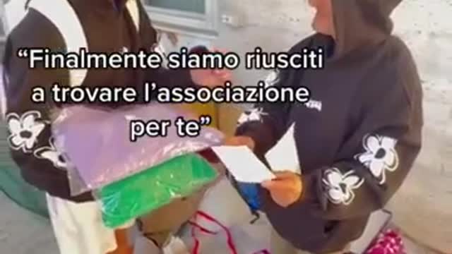 Ho Regalato le Mie Felpe a Peppino e….mp4