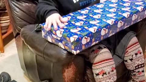 Gift unwrapping