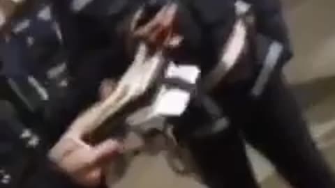 Continuano gli abusi del regime e dei suoi nuovi sceriffi capò di sistema e schiavi