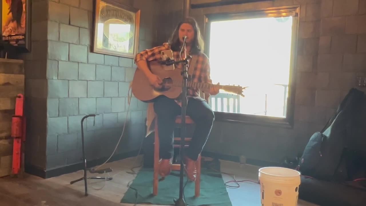 Donny Van Slee - Jimmy Buffett “Margaritaville” Cover