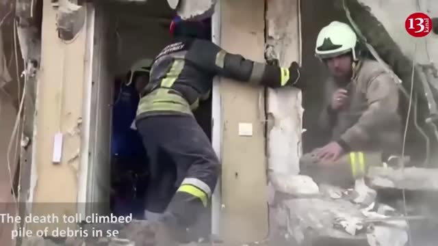 People are rescued from the ruins of a building in Dnieper in such conditions