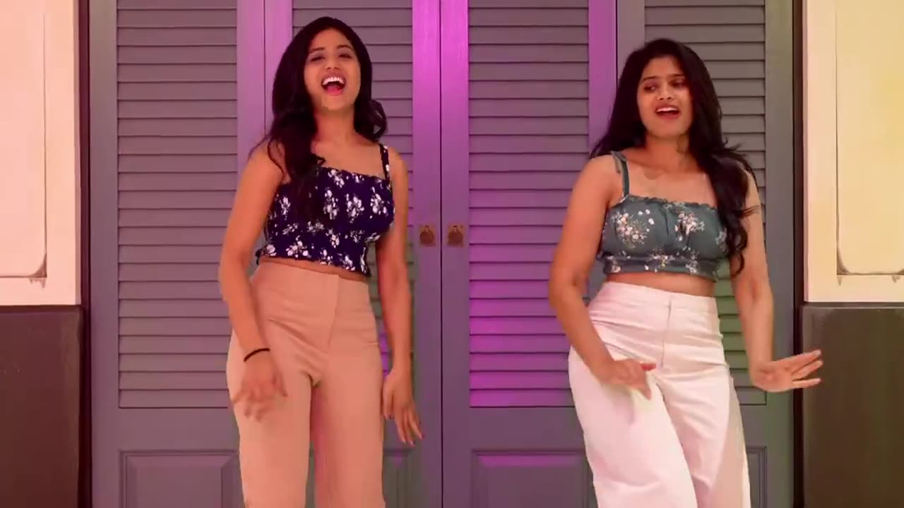 Hot sexy babes duet for trending song