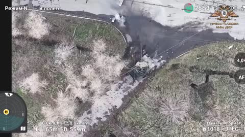 Tank battalion of the 1st Slavyansk Brigade engages fortifications of the V.S.U.
