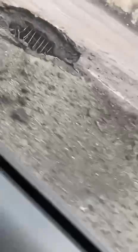 STRONG EXPLOSIONS IN DONETSK, A RAIN OF UKRAINIAN HIMARS