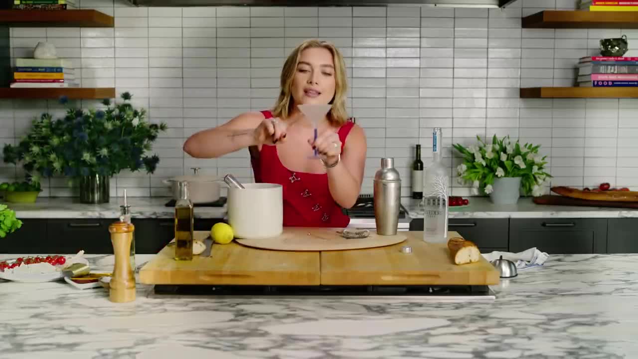 Florence Pugh Cooks Garlic Crostini | Vogue