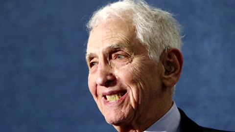 Pentagon Papers leaker Daniel Ellsberg dies at 92