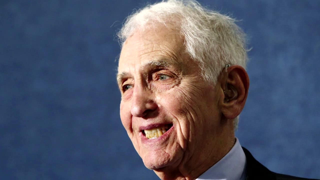 Pentagon Papers leaker Daniel Ellsberg dies at 92