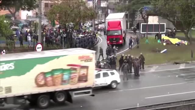 Brazil: Bolsonaro urges protesters to lift blockades