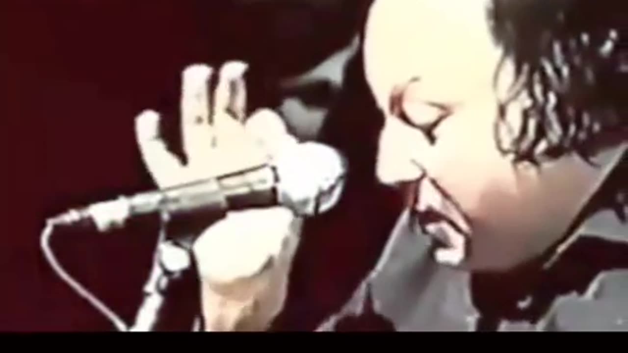 Beautiful qawali by Nusrat_Fateh Ali khan 😍