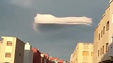 Παράξενο φαινόμενο σύννεφων εμφανίζεται πάνω από τον ουρανό του Μαρόκου