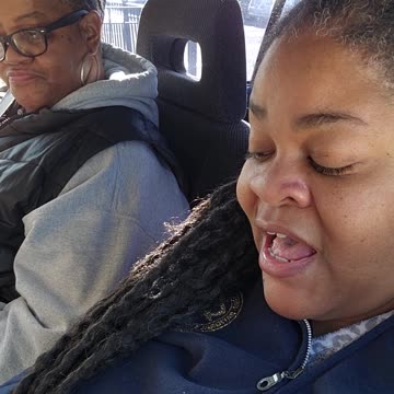 Lady doesn't want to give up a machine #jokeoftheday