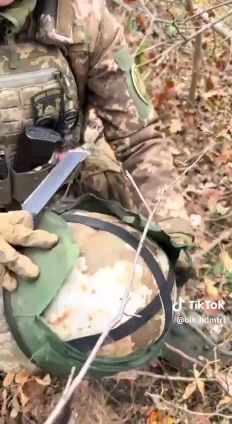 Helmets like in World War II,” the Ukrainian defender showed