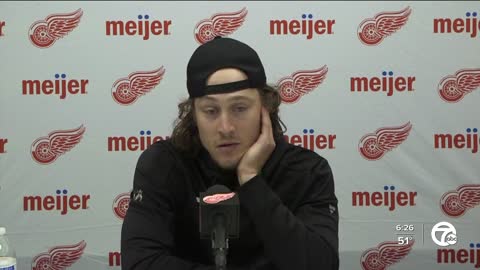 Profession NHL Hockey Player willing to sacrifice his career for no vaccine (courageous)