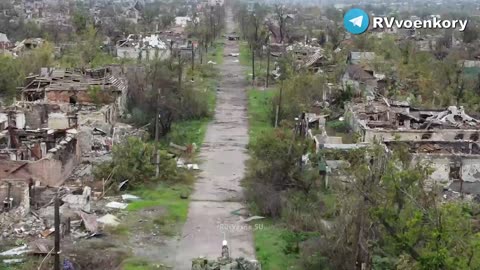 The advance of Russian tanks through the ruins of Marinka and work on the AFU.