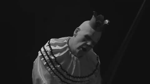 Mirror|Puddles Pity Party - WAR PIGS (Black Sabbath Cover)