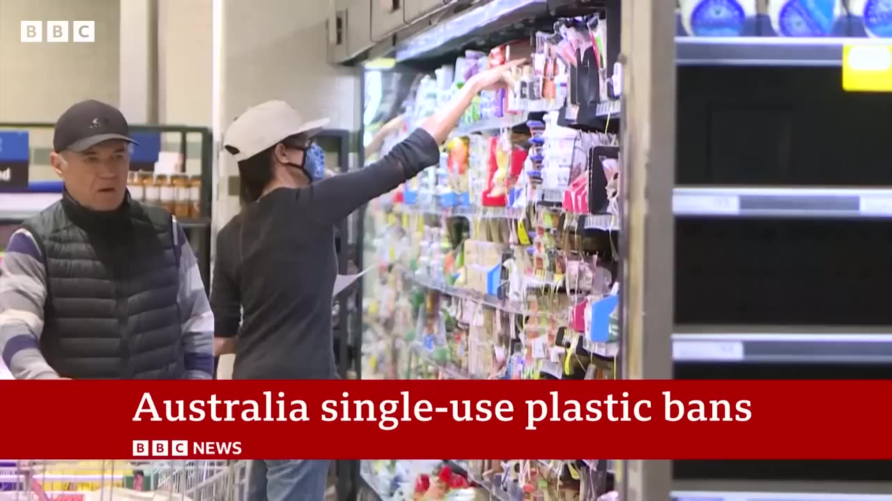 Australia bans more single-use plastics #Australia #Environment #BBCNews