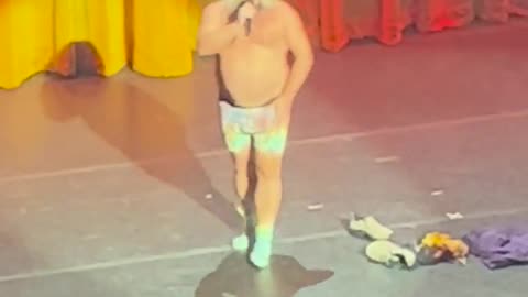 🎤🩲 Live Performance | Jack Black in His Underwear Performs Taylor Swift | 10/25/23 LA | FunFM