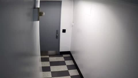 6172RHOBG3G302CStairwaySide_2021-01-05_16h40min03s280ms.mp4