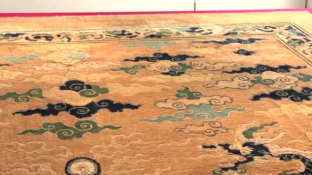 Imperial carpet from Beijing sells for $7.7 mln